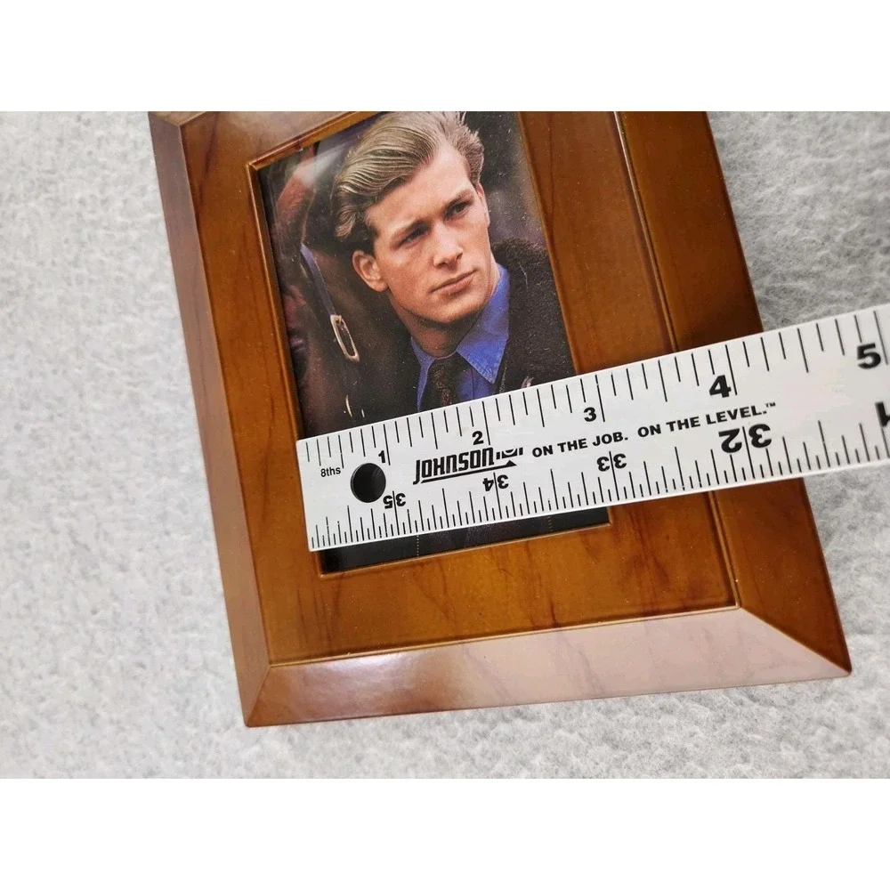 Vintage The Haldon Simulated Wood Picture Frame Fits Picture 4.5x3 ?